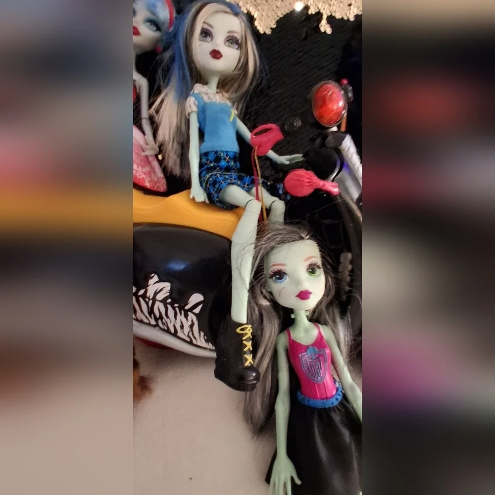 G1 Monster High 5 Doll 1 Scooter bundle! Take all no seperating